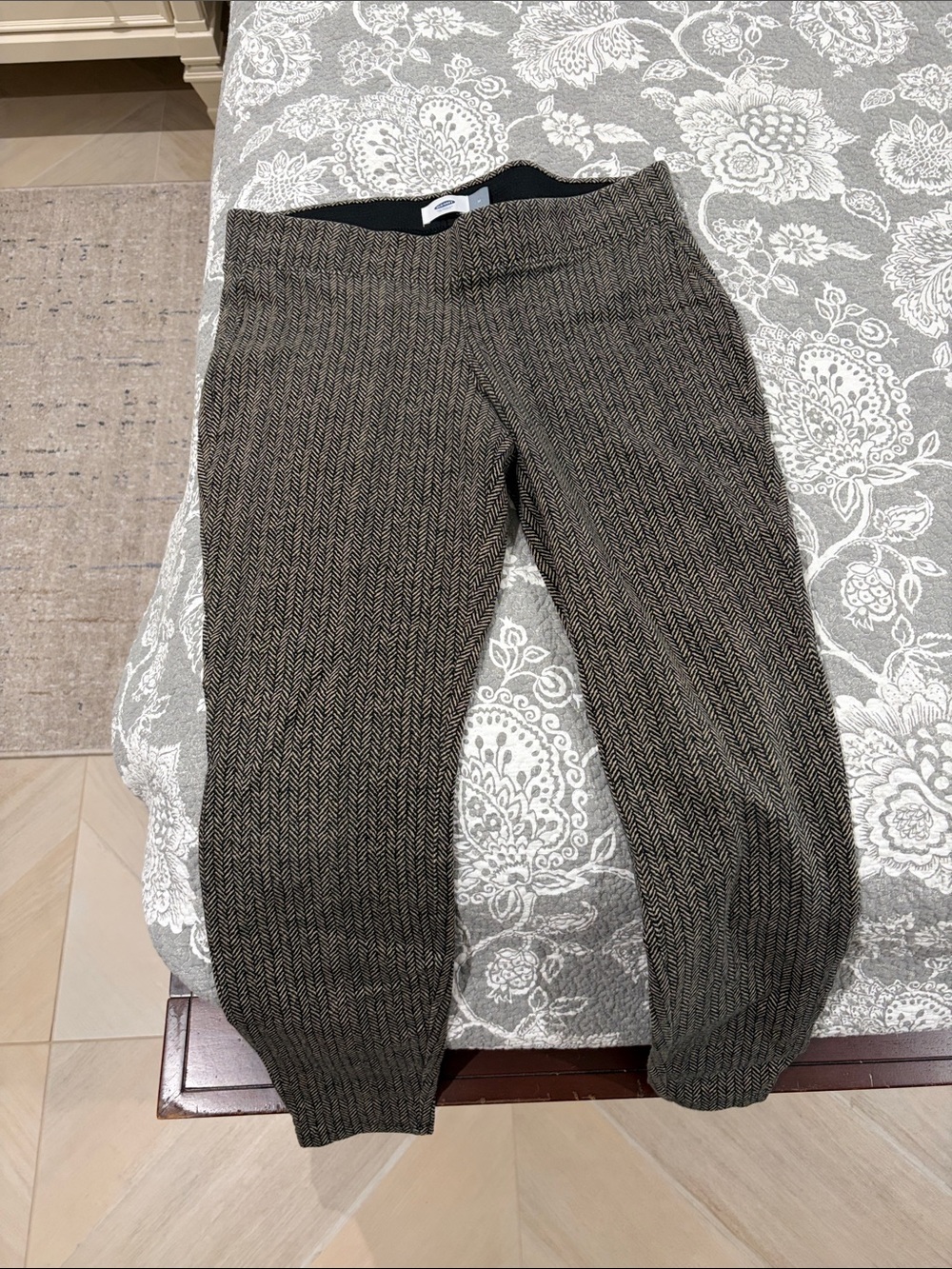 Old Navy Women's Herringbone Knit Pants in Brown and Black